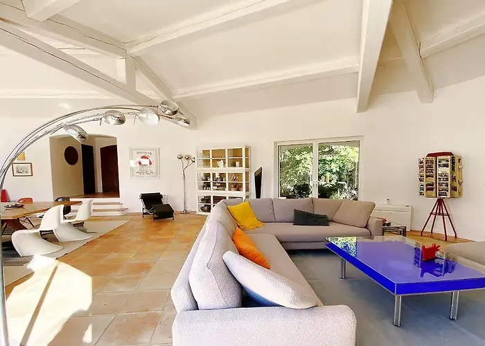 Luxury Villa, Infinity Pool, 5 Min *